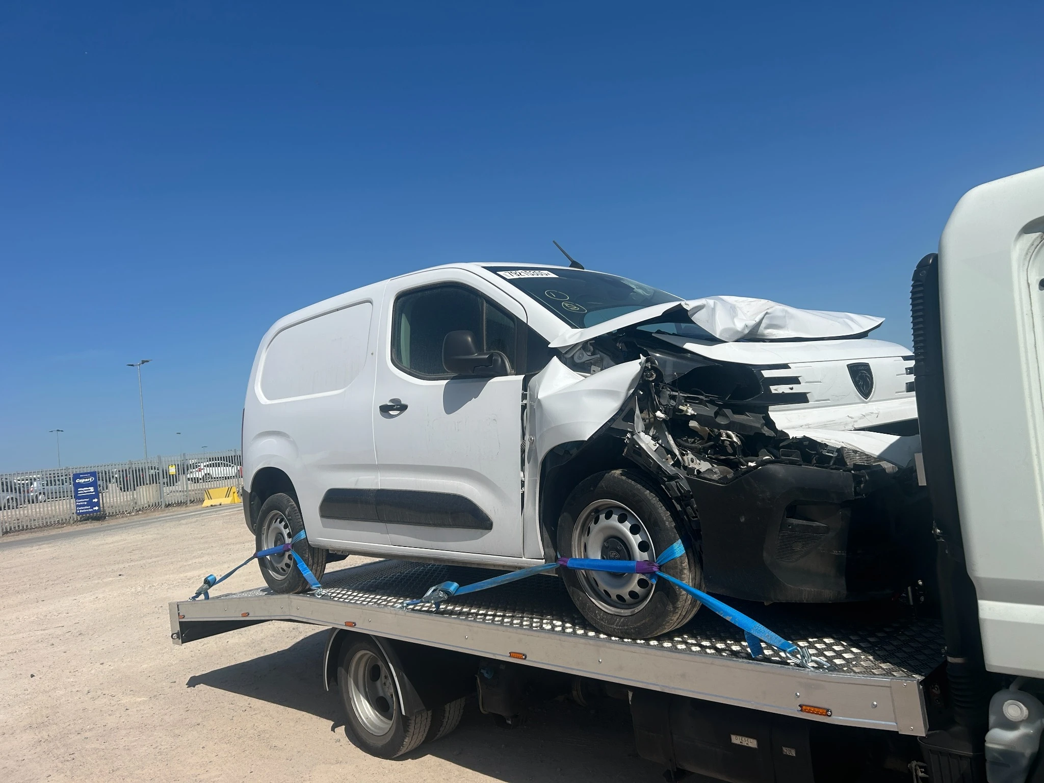 Vehicle recovery van for commercial vans